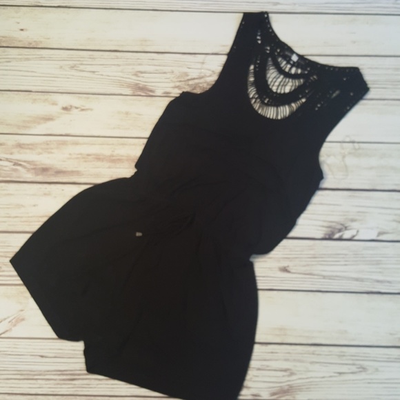 Black Romper with detailed back! - Picture 4 of 4